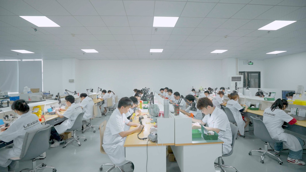 League Dental Laboratory